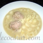 CALDO CON PELOTA