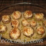 Champiñones rellenos de salmón