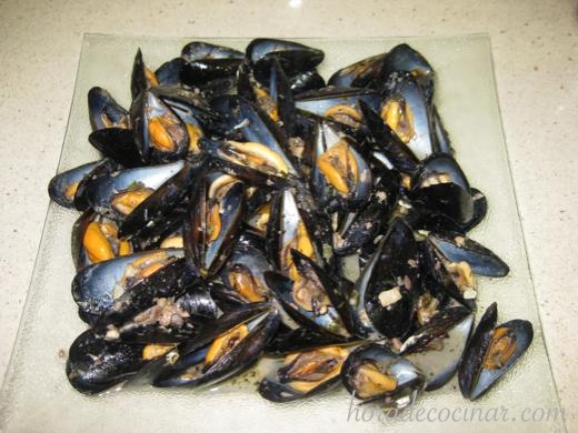 mejillones-salsa-anchoas2