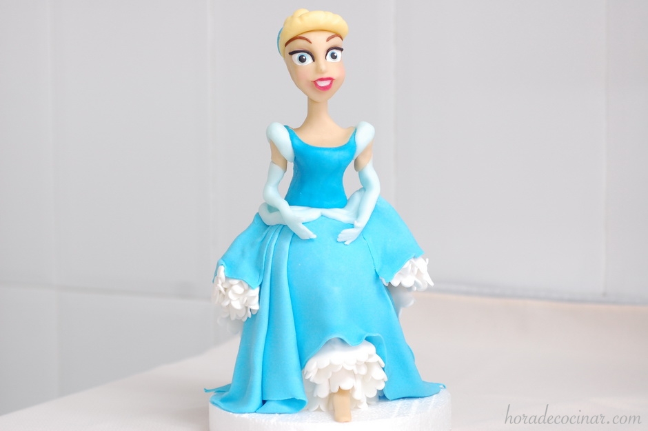 Curso de modelado de fondant Princesa Disney Cenicienta en Escribà Academy