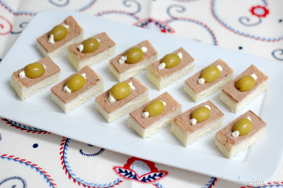 Canapés de paté o foie gras