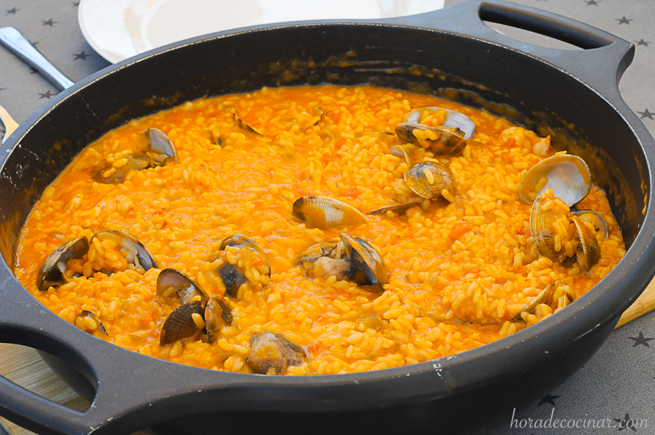 Arroz caldoso con almejas