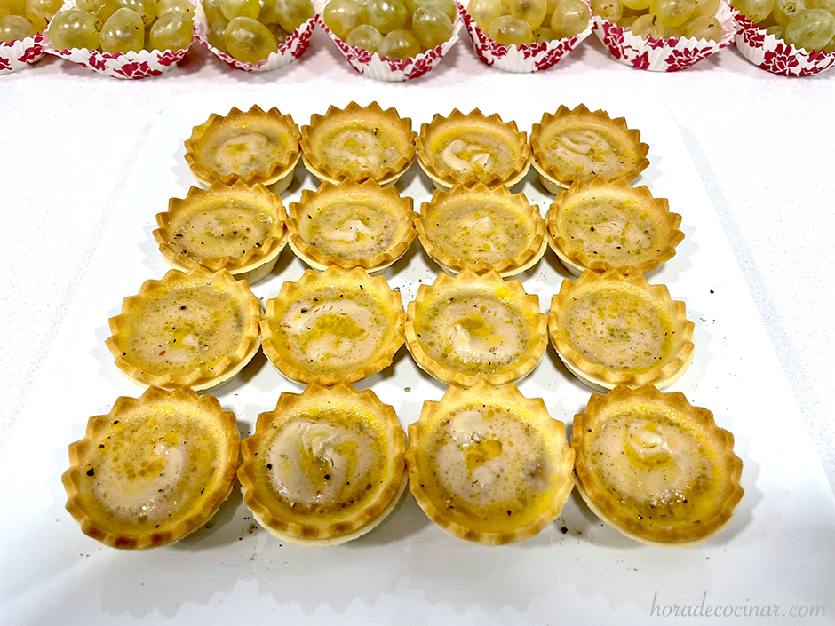 Tartaletas de mousse de foie con moscatel