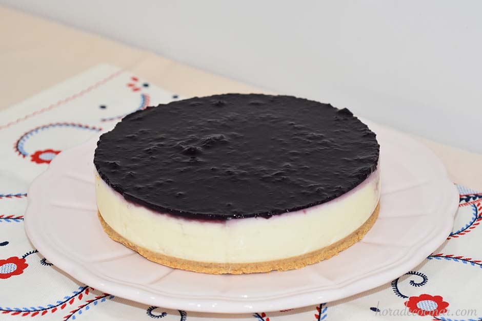 TARTA DE QUESO CON MERMELADA DE ARANDANOS (SIN HORNO NI HUEVO)
